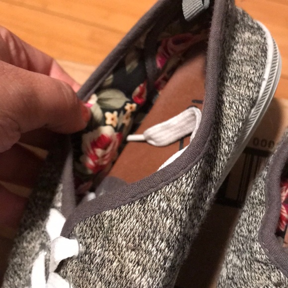 ICY Sneakers with laces. Gray & White - Picture 5 of 7